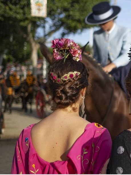 Peinado de Sevillana en la Feria de abril