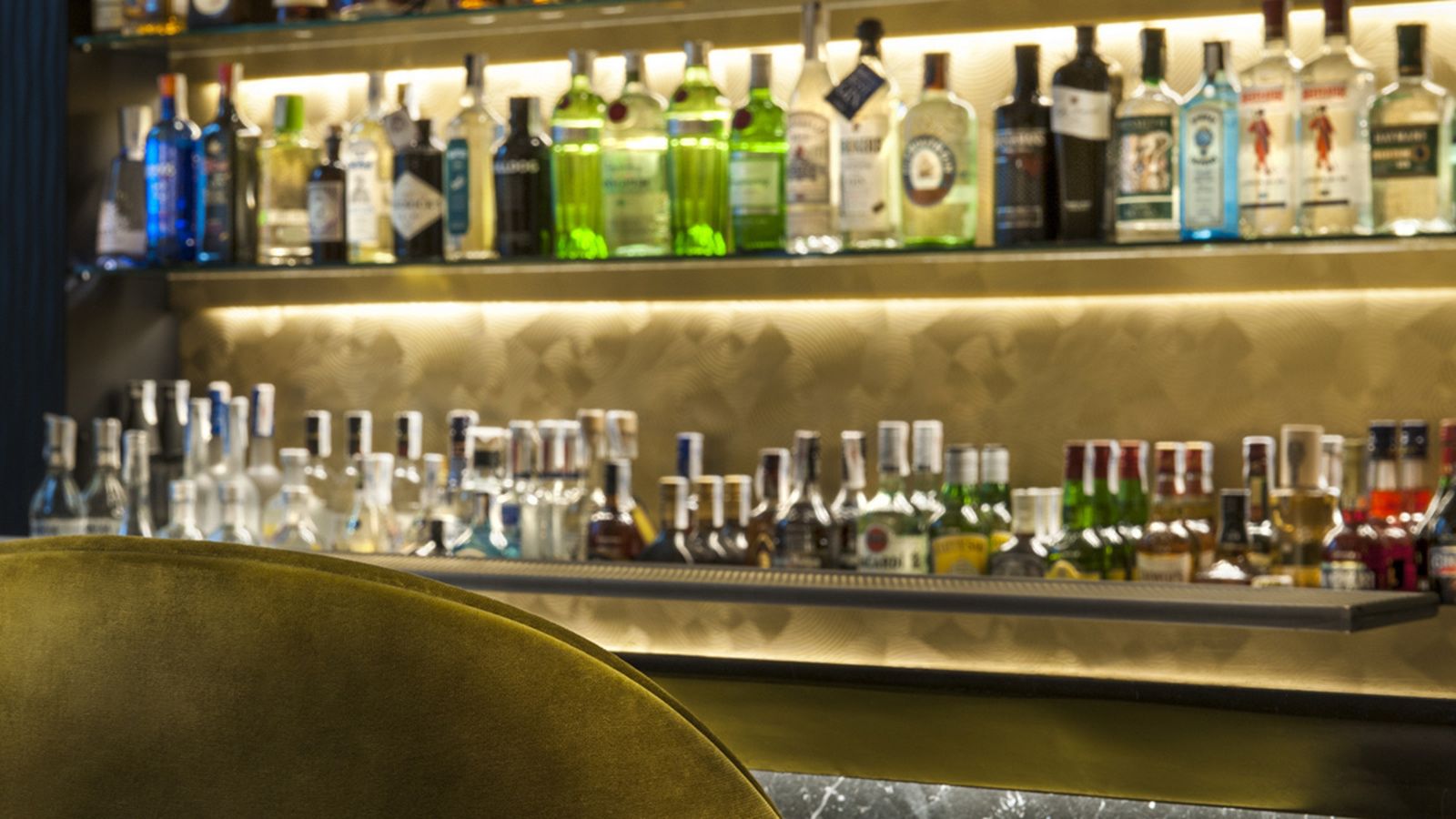 Botellas del bar del Hotel Mercer Sevilla