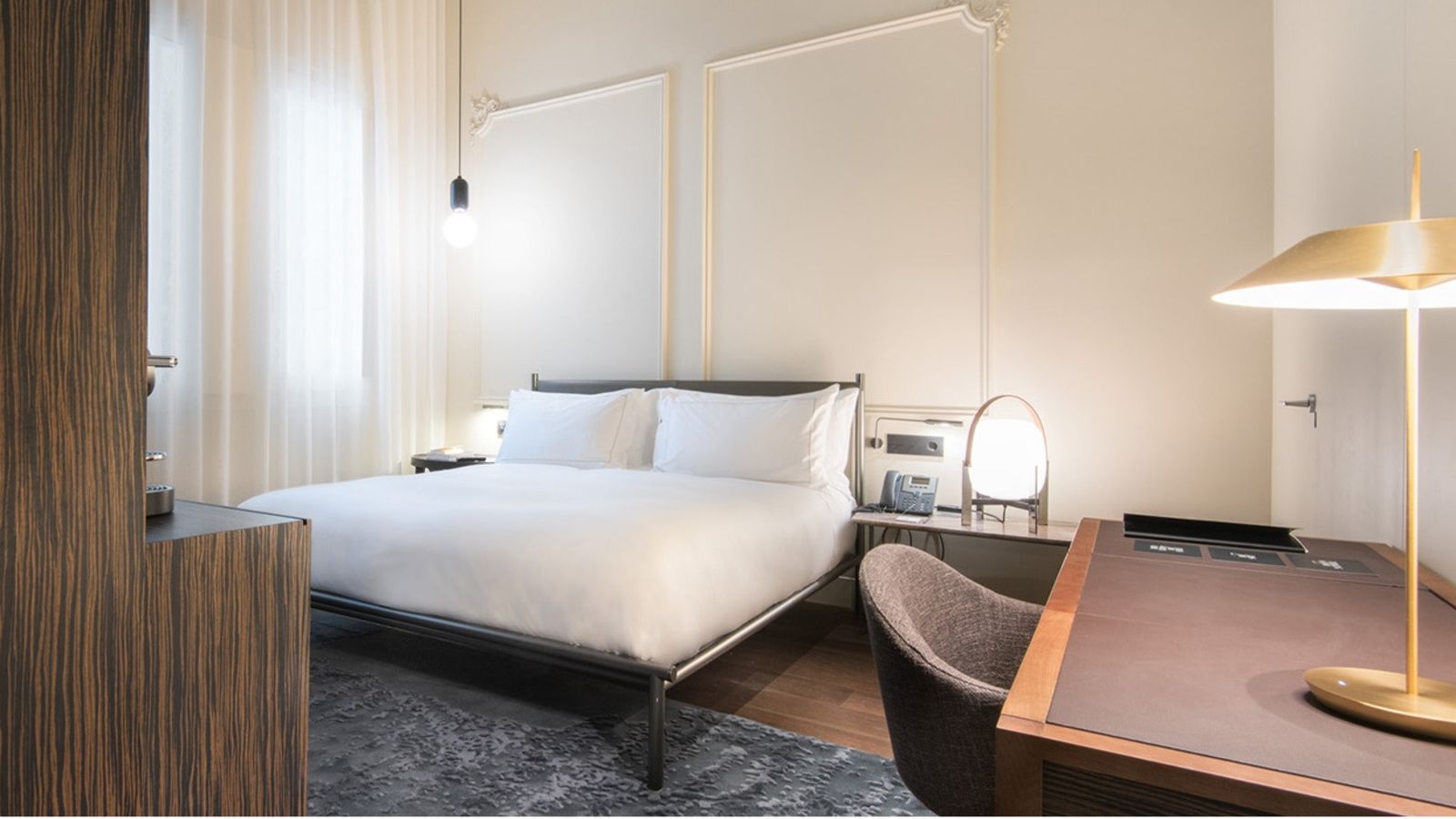 Deluxe Room at Hotel Mercer Sevilla