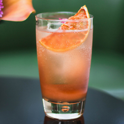 Cóctel del Fizz Bar en el Hotel Mercer Sevilla