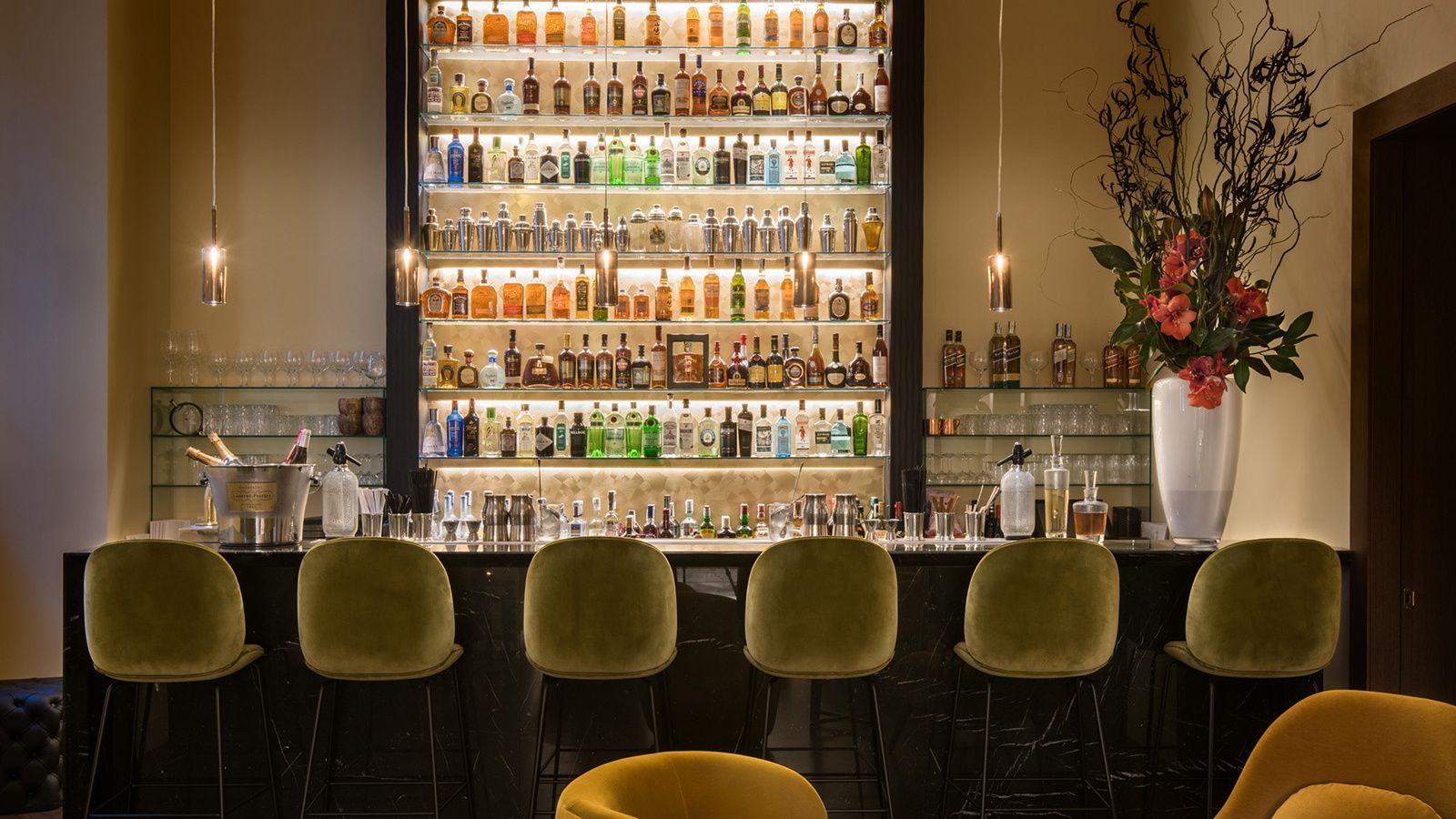Barra del Fizz Bar del Hotel Mercer Sevilla