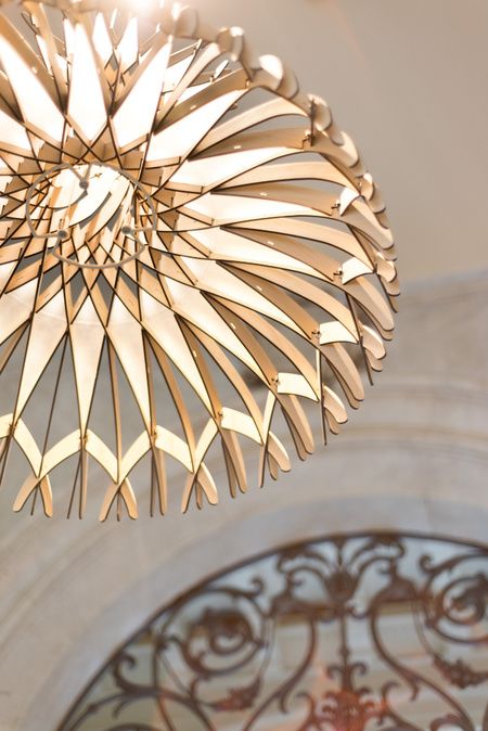Detalle lampara del Mercer Hotel Sevilla